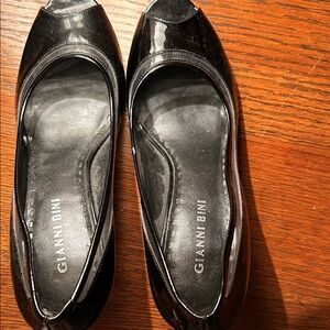 Gianni Bini Black heels size 7.  Lightly worn.